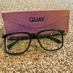 Quay Australia Black Modern Oversized Glasses